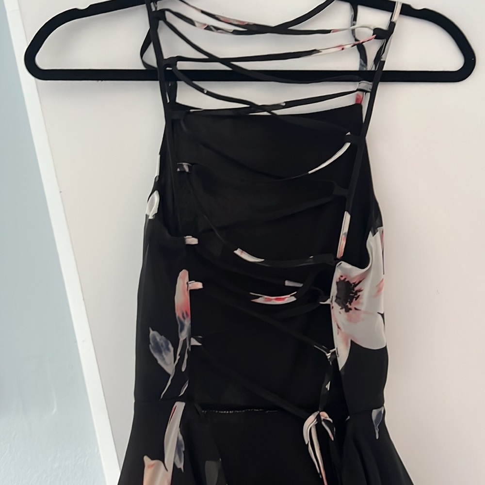 Lulus, size medium - Picture 4 of 4